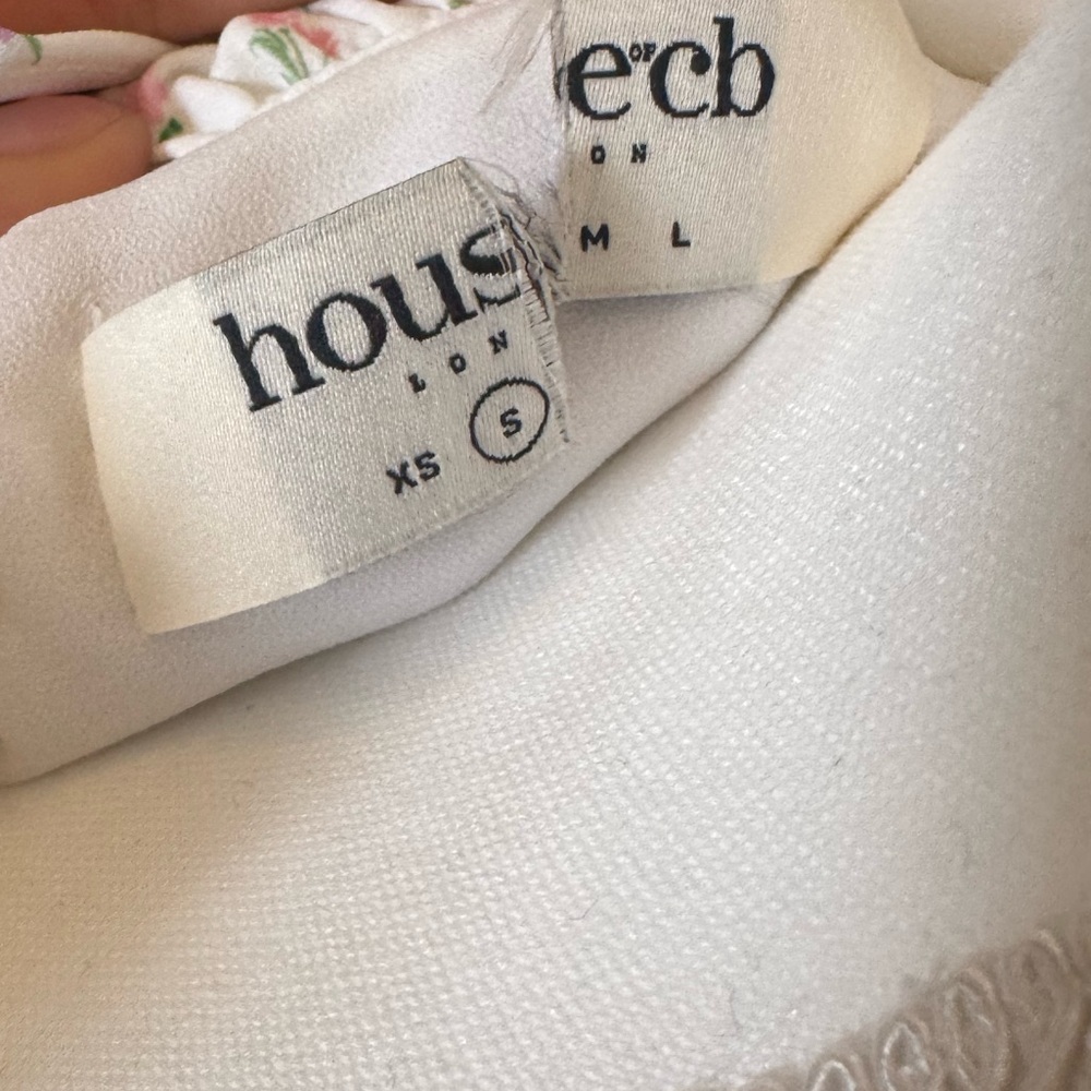 Elegant White Floral Dress Lina House of CB Small - Picture 9 of 12